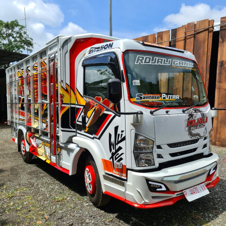  - Penyerahan Unit Isuzu Bali